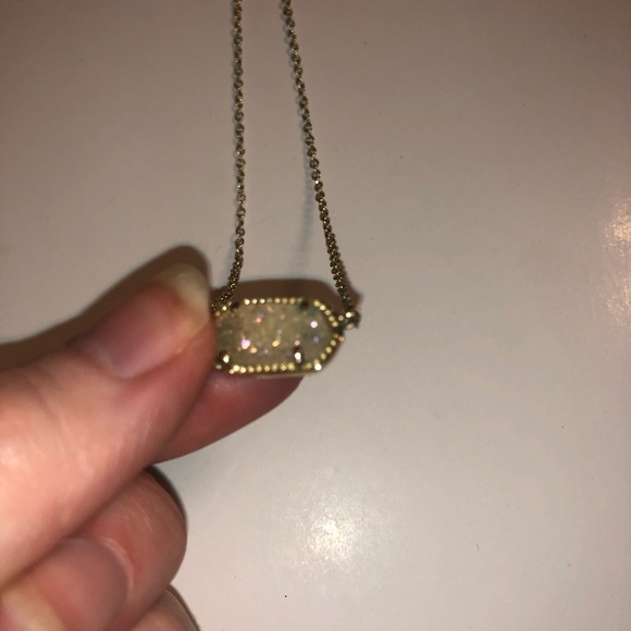 Kendra Scott White/Gold Necklace - Picture 1 of 2